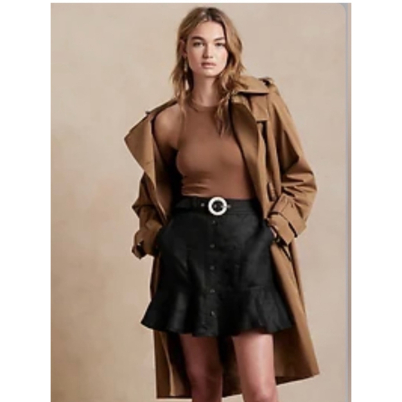 Banana Republic Dresses & Skirts - Women's Banana Republic Black Skirt Size 14